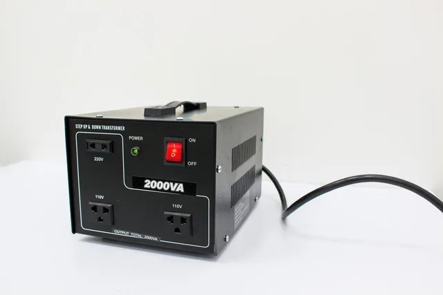 Grainger International 30C522 Voltage Converter 110V-220V 500VA ST-2000