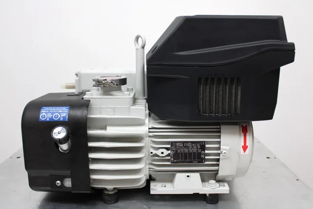 Leybold Sogevac SV65BIFC Oil Sealed Vacuum Pump Low Noise 200-240V 50/60Hz