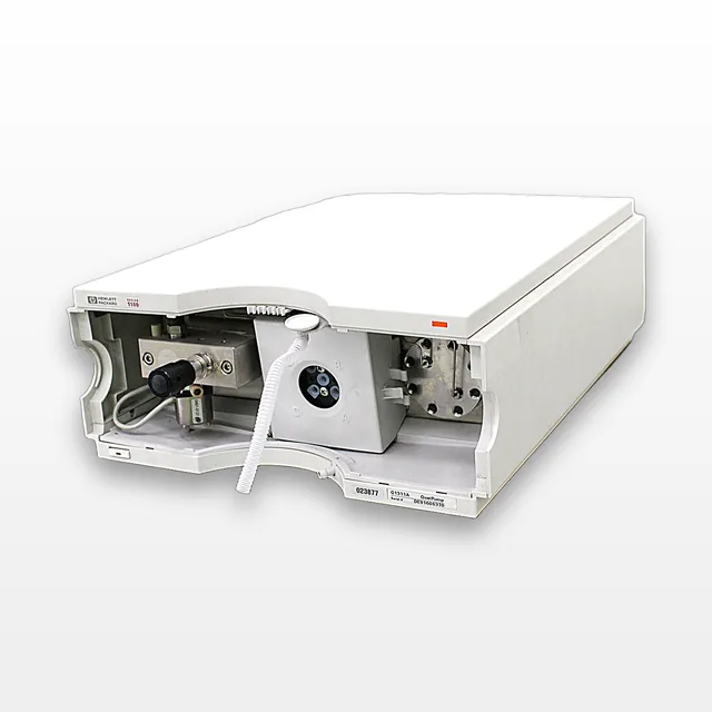 HP 1100 HPLC G1311A QuatPump HPLC with Minor Defects