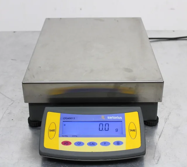 Sartorius CP34001S Lab Bench Scale 34000g Capacity 230V High Accuracy