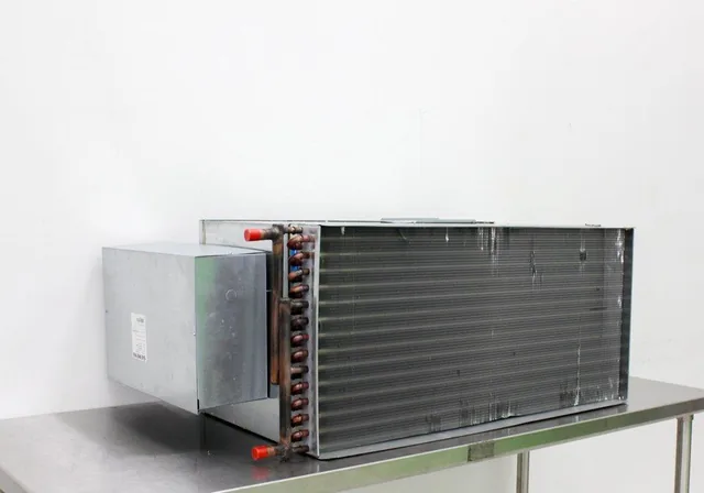 Siemens LGSEC11S18BBBT Lab Room Supply Air Terminal, Good Condition