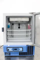 Thermo Scientific ULT430A Revco Undercounter Lab Freezer -20°C Storage