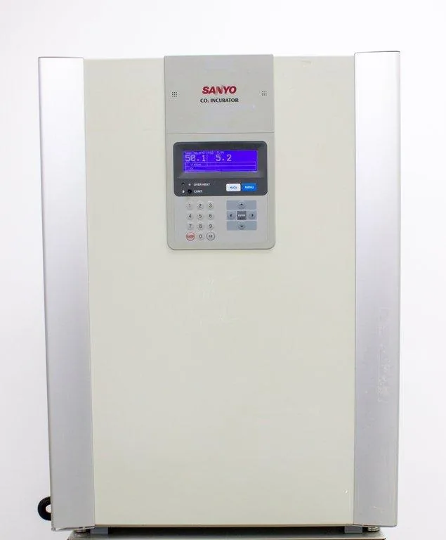 Sanyo MCO-19AIC UV CO2 Incubator Humidity & Temperature Control, 170L