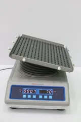 Thermo Scientific 88882001 Digital Rocker Laboratory Equipment, Excellent