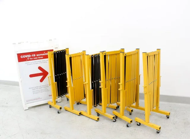 Uline H-2733, H-2734 Portable Folding Safety Barrier Set with Frame Sign Holder