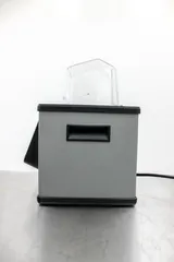 VWR WBE02 PolyScience Programmable 2L Water Bath in Excellent Condition