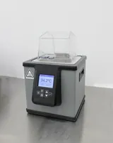 VWR WBE02 PolyScience Programmable 2L Water Bath in Excellent Condition