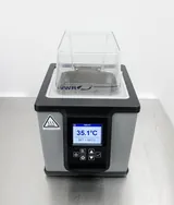 VWR WBE02 PolyScience Programmable 2L Water Bath in Excellent Condition