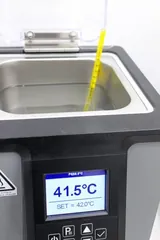 VWR WBE02 PolyScience Programmable 2L Water Bath in Excellent Condition