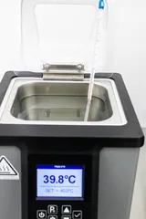 VWR WBE02 PolyScience 2L Water Bath Turnkey, Temp 40C Achieved