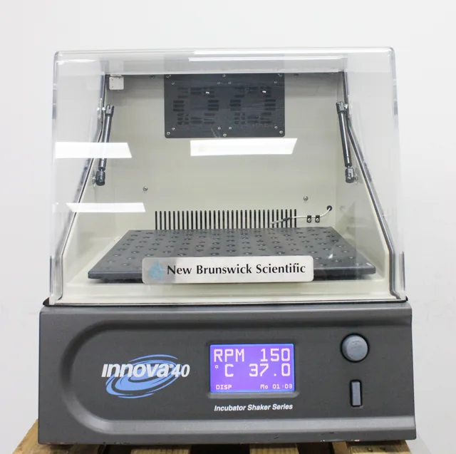 New Brunswick Innova 40 Incubated Benchtop Shaker 25-500 rpm 3L 120V
