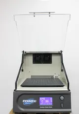 New Brunswick Innova 40 Incubated Benchtop Shaker 25-500 rpm 3L 120V