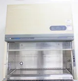 Labconco Delta Series Purifier Class II Biosafety Cabinet 4Ft - Fair Condition