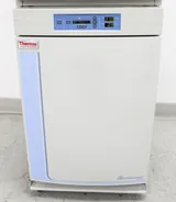 Thermo Scientific 3110 CO2 Incubator 184L Precise Temp Control