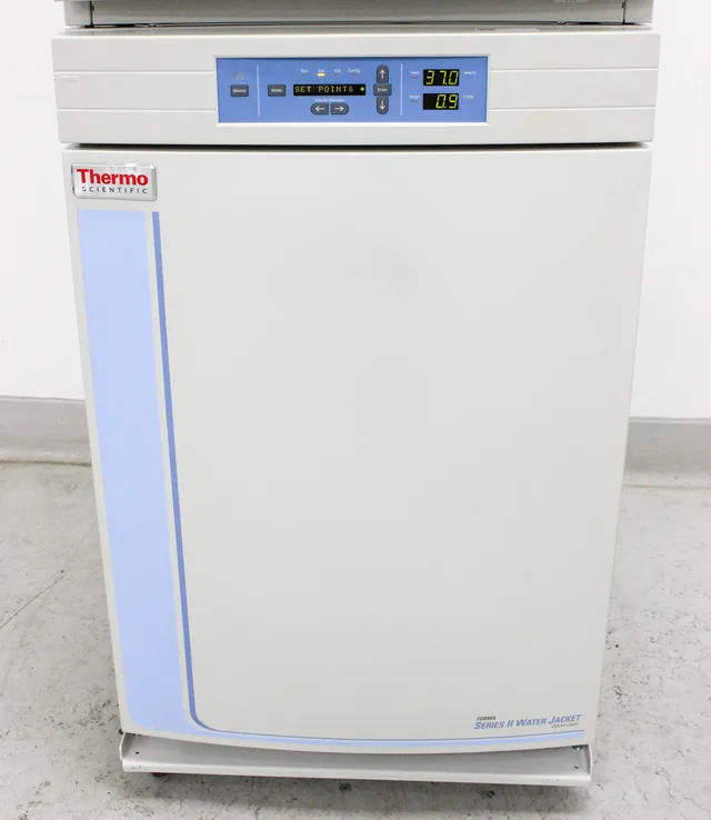 Thermo Scientific 3110 CO2 Incubator 184L Precise Temp Control