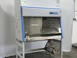 Thermo Fisher Scientific 1375 Biosafety Cabinet 120V