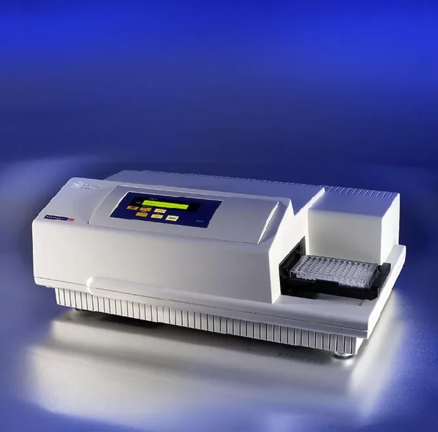 Molecular Devices SpectraMax 190 Microplate Reader Dual Beam UV-Vis