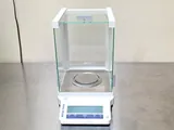 Mettler Toledo Balance Model ME104E