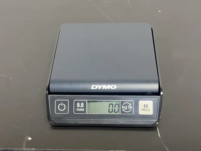 Dymo M25-US Postal Shipping Scale Handheld Weighing 5 lb 2200 g 0.1 oz 1 g