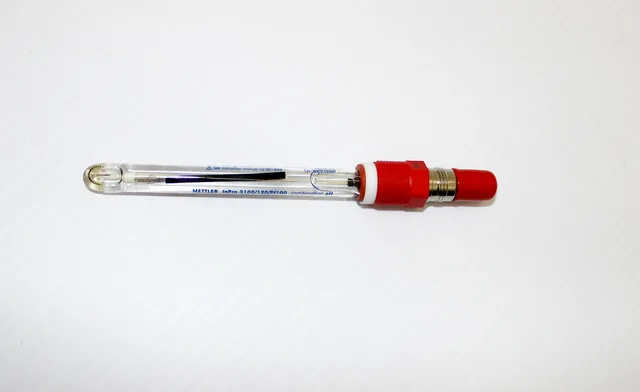 Mettler Toledo InPro 3100/120 PT100 pH Sensor for Bioprocesses, 0-14 pH Range