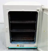 Kendro HERAcell 51013669 CO2 Incubator 5.4 cu ft Air Jacketed 3C to 55C