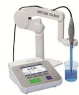 Mettler Toledo SC S220-K Benchtop pH/Ion Meter Kit with Accessories