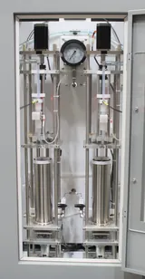 Landry Engineering Filling Station with TechnaVibes Feeders for Syringes