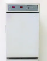 VWR 2450 Shel Lab Dual Stack Water Jacketed Lab CO2 Incubator