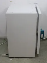 Kendro B12 Lab Incubator Ambient +5 to +70C 131L with 3 Shelves