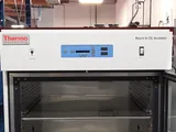 Thermo Scientific Large-Capacity Reach-In CO2 Incubator