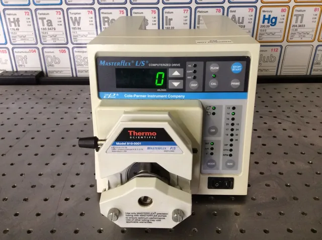 Cole Parmer MasterFlex L/S Model 7550-10 Peristaltic Pump 600 RPM 4-Head Capability