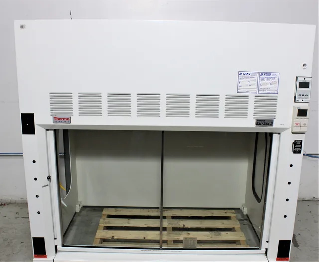 Hamilton SafeAire II Fume Hood UL 1805 Compliant with Gas Valves