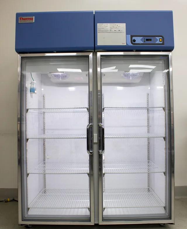 Thermo REL5004A22 Lab Refrigerator 1447L Glass Doors