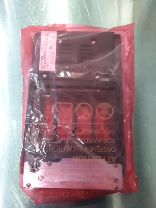 Applied Biosystems 4471049 QuantStudio 12K Flex Heated Cover For Parts/Not Working