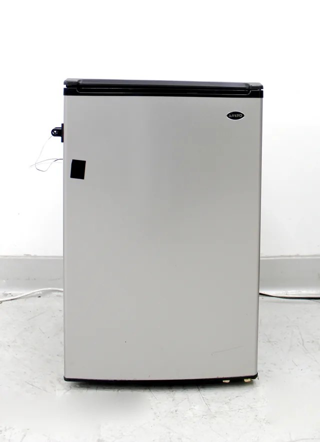 Sanyo SR-4912M Compact Refrigerator 4.4 cu. ft. Lab/Office Mini Fridge