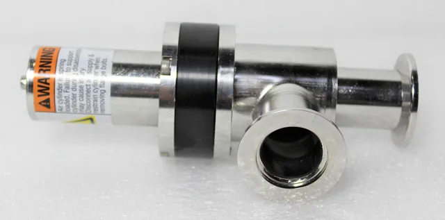 Nor-Cal Products Model 1 Pneumatic Angle Valve NW-25 Flanges 1 Inch