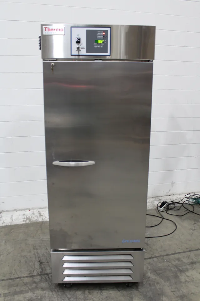 Thermo Scientific MR30SS-SAEE-TS Lab Refrigerator 27 Cu Ft, Digital Temp Control