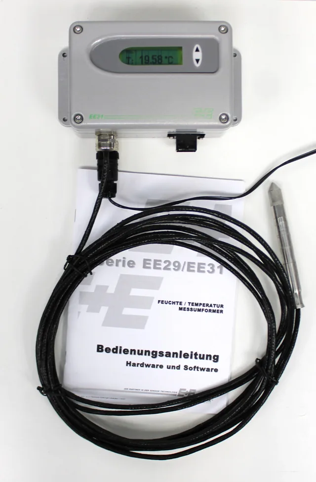 E E EE31 Humidity-Temperature Transmitter for Industrial Applications