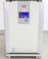 Sanyo MCO-19AIC CO2 Incubator with Antibacterial Interior, 170L Capacity