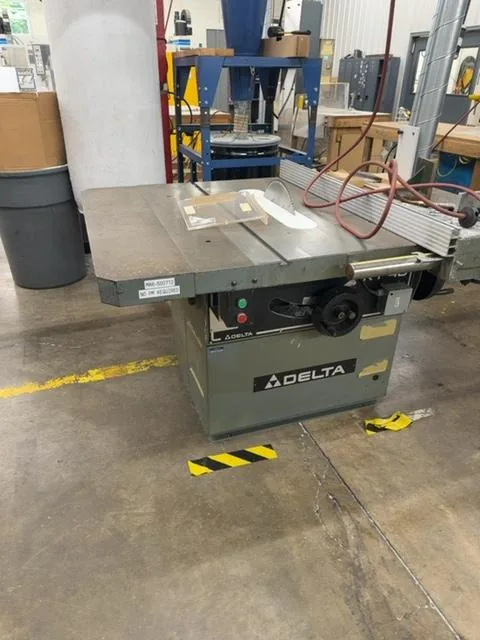 Delta RT 40-34790a Table Saw 16-inch Blade 0-45 Degree Tilt