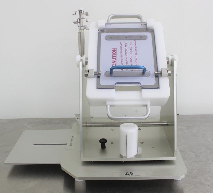 Thermo DynaMag CTS Magnetic Separation Device for Laboratory Use