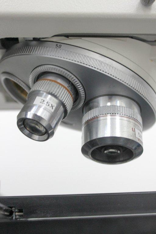 Leica DM-RXE Fluorescence Parts Microscope P/N: Functional, For Repair