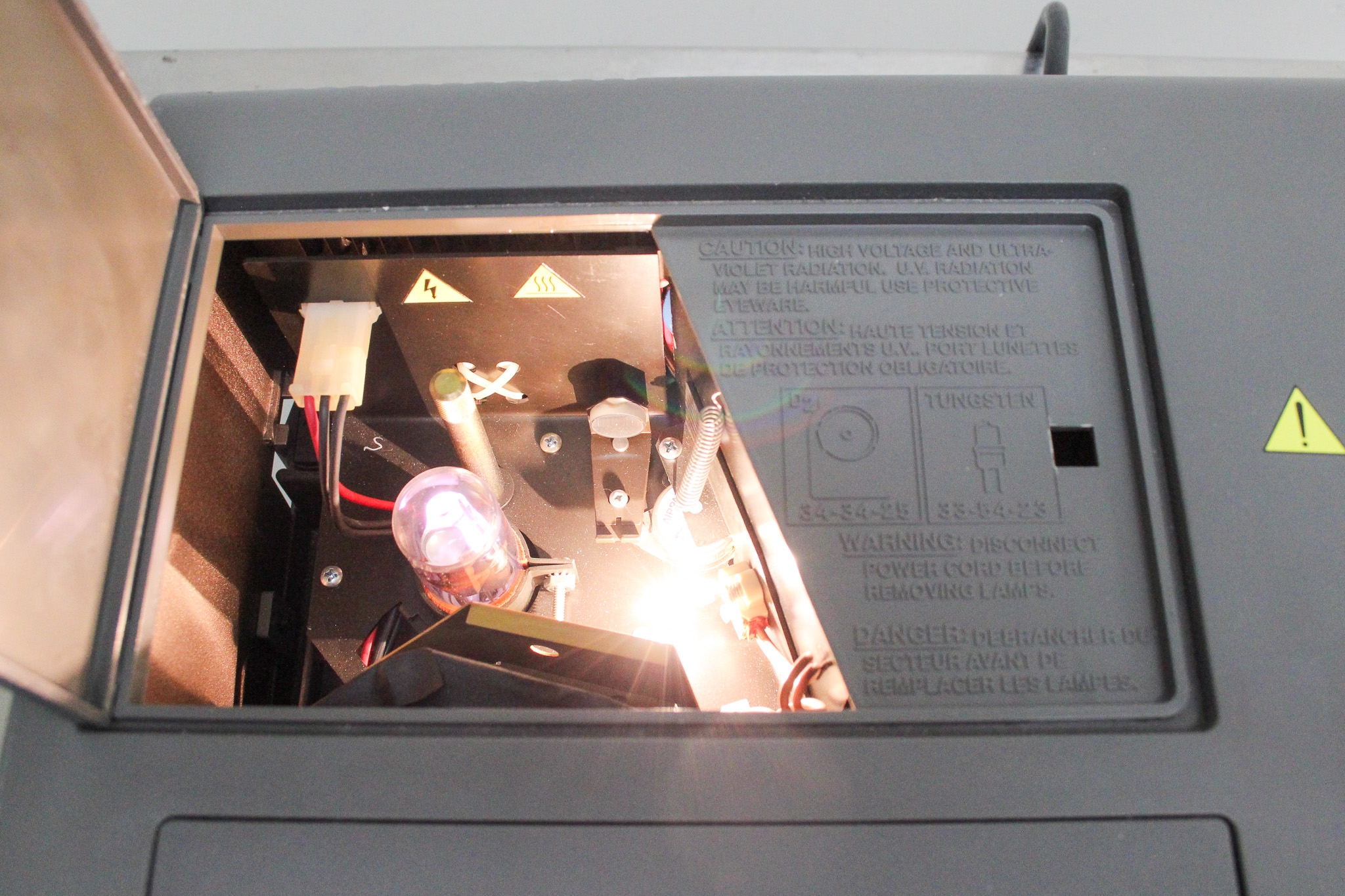 Spectronic Genesys 5 UV-Vis Spectrophotometer Industrial Lab Used 200-1100nm