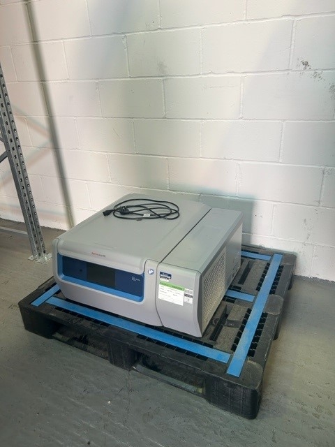 Thermo Sorvall X4R Pro Centrifuge Floor Model - High Capacity & Speed