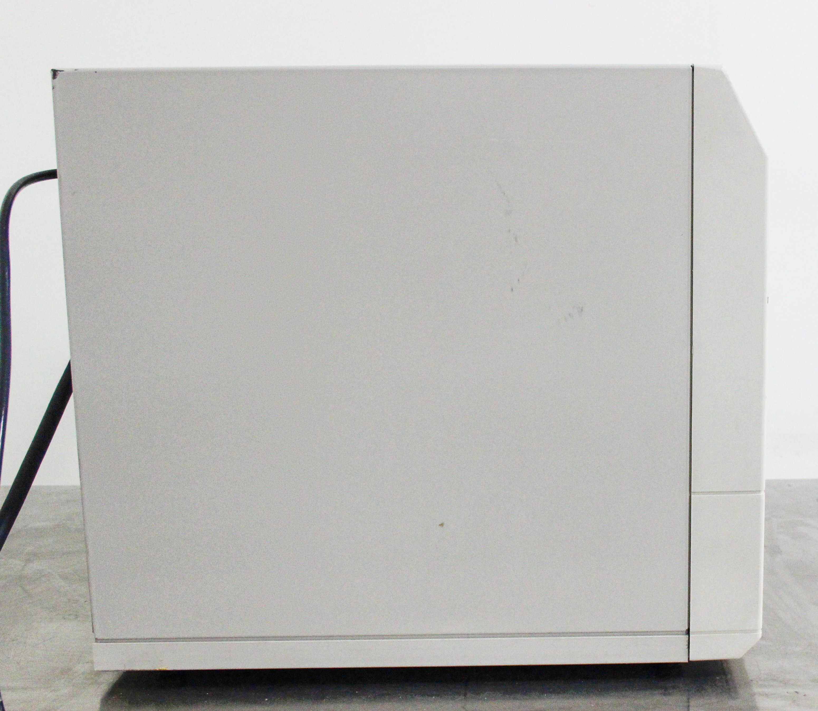 Best ME3.1KVA Uninterruptible Power System 120/208/240V VG Used