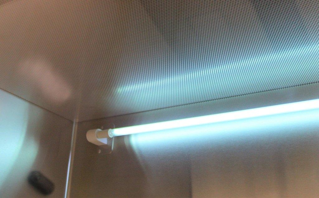 Baker SG503A-HE Biosafety Cabinet Hood HEPA Filtration System 120V Good