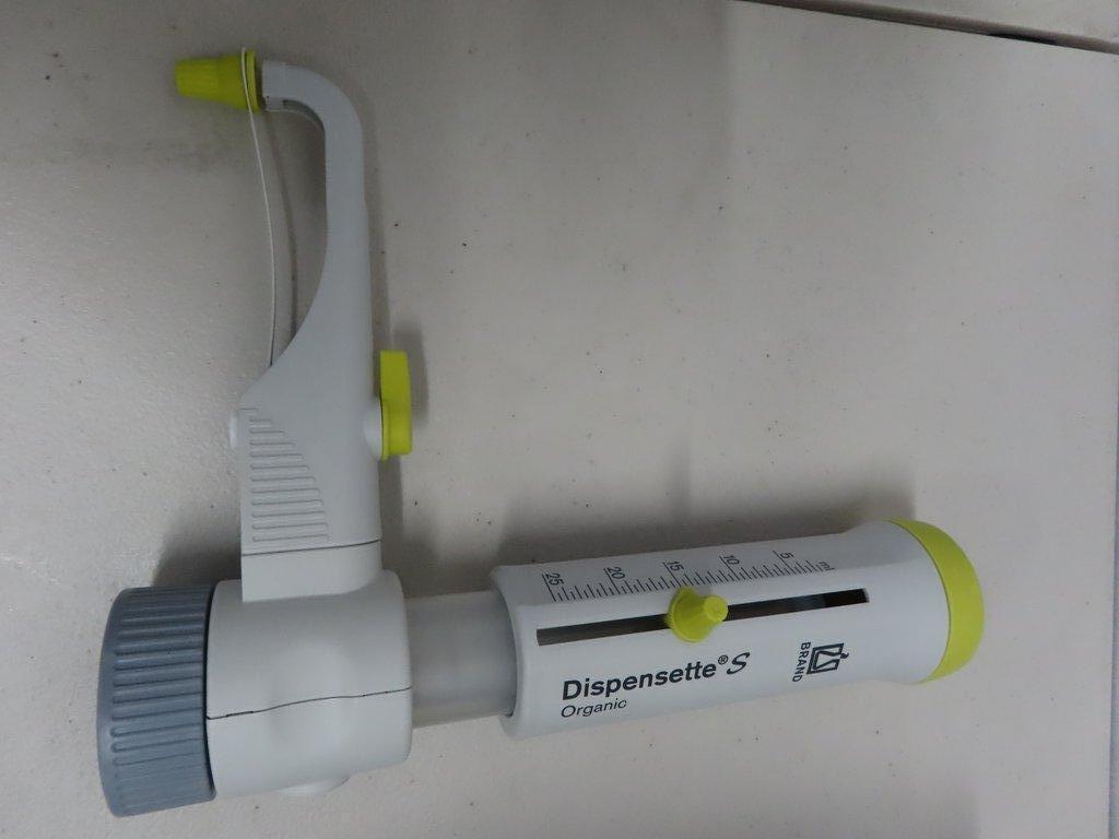 BrandTech Scientific 4630151 Dispenser - Excellent Condition for Laboratory Use