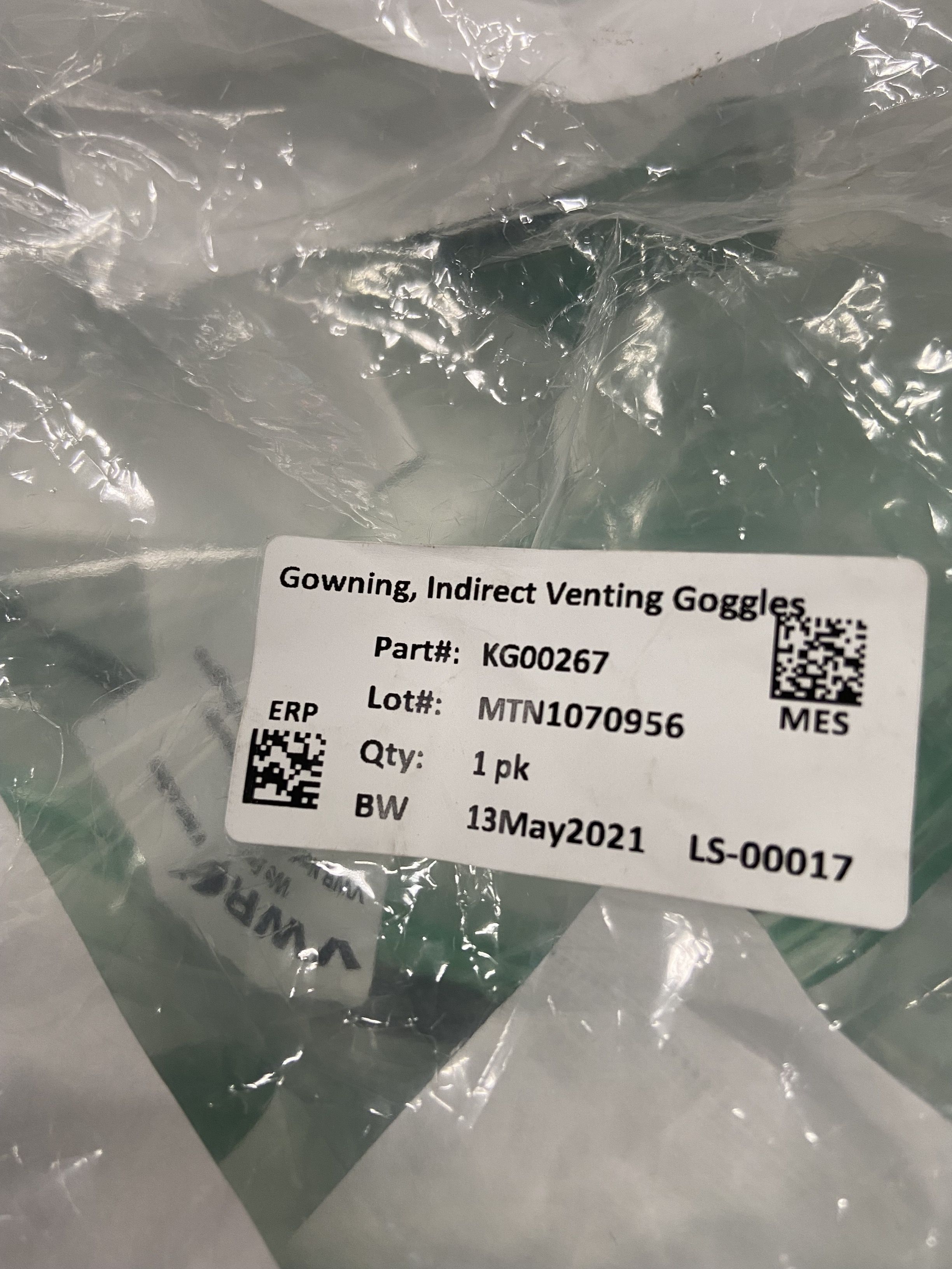 VWR Model 151FFS-4N Safety Goggles Indirect Cap-Vented Fog-Free Lens 50 Pairs