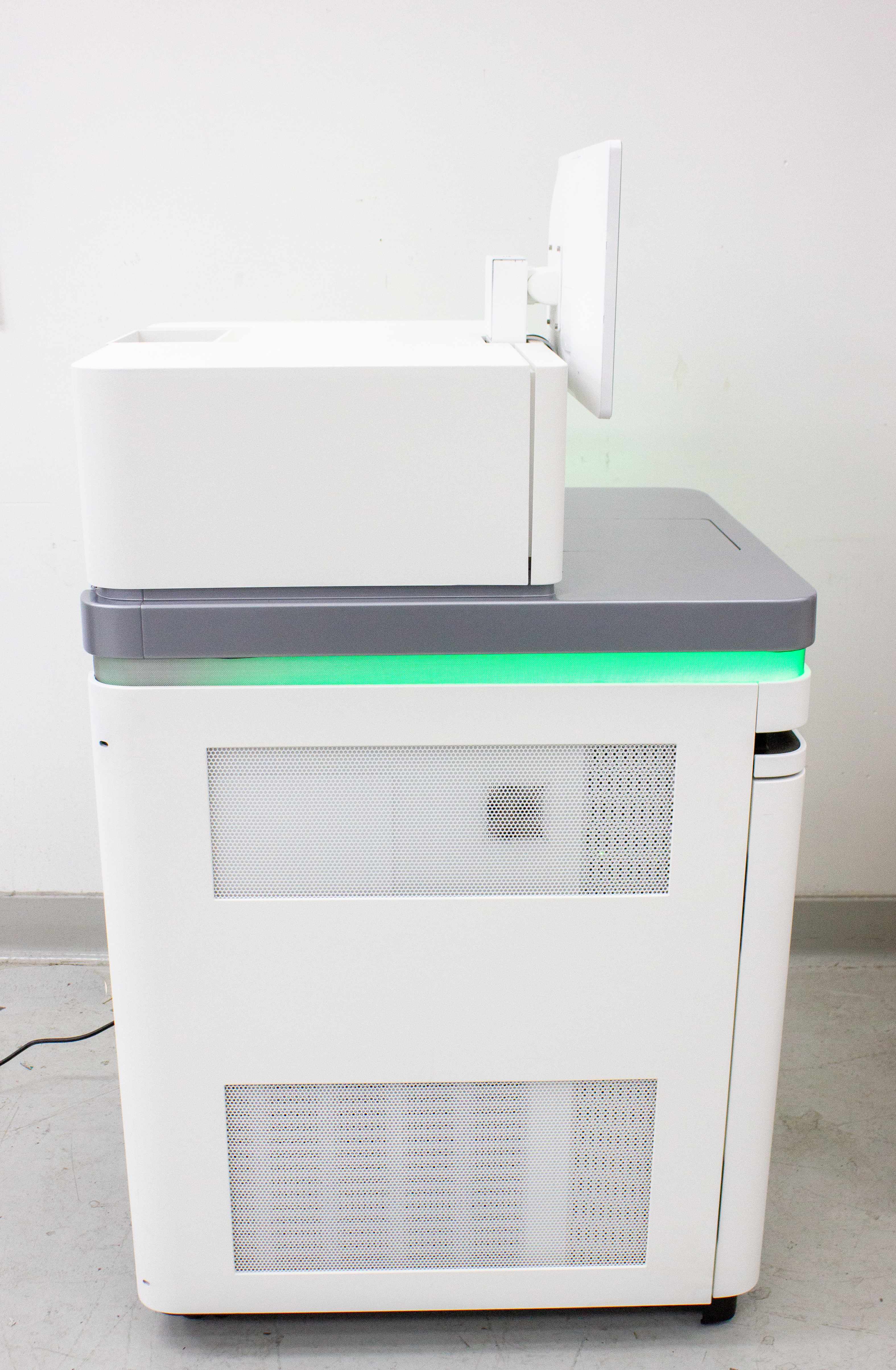 Illumina NovaSeq 6000 DNA Sequencer Includes Computer Software For genomics