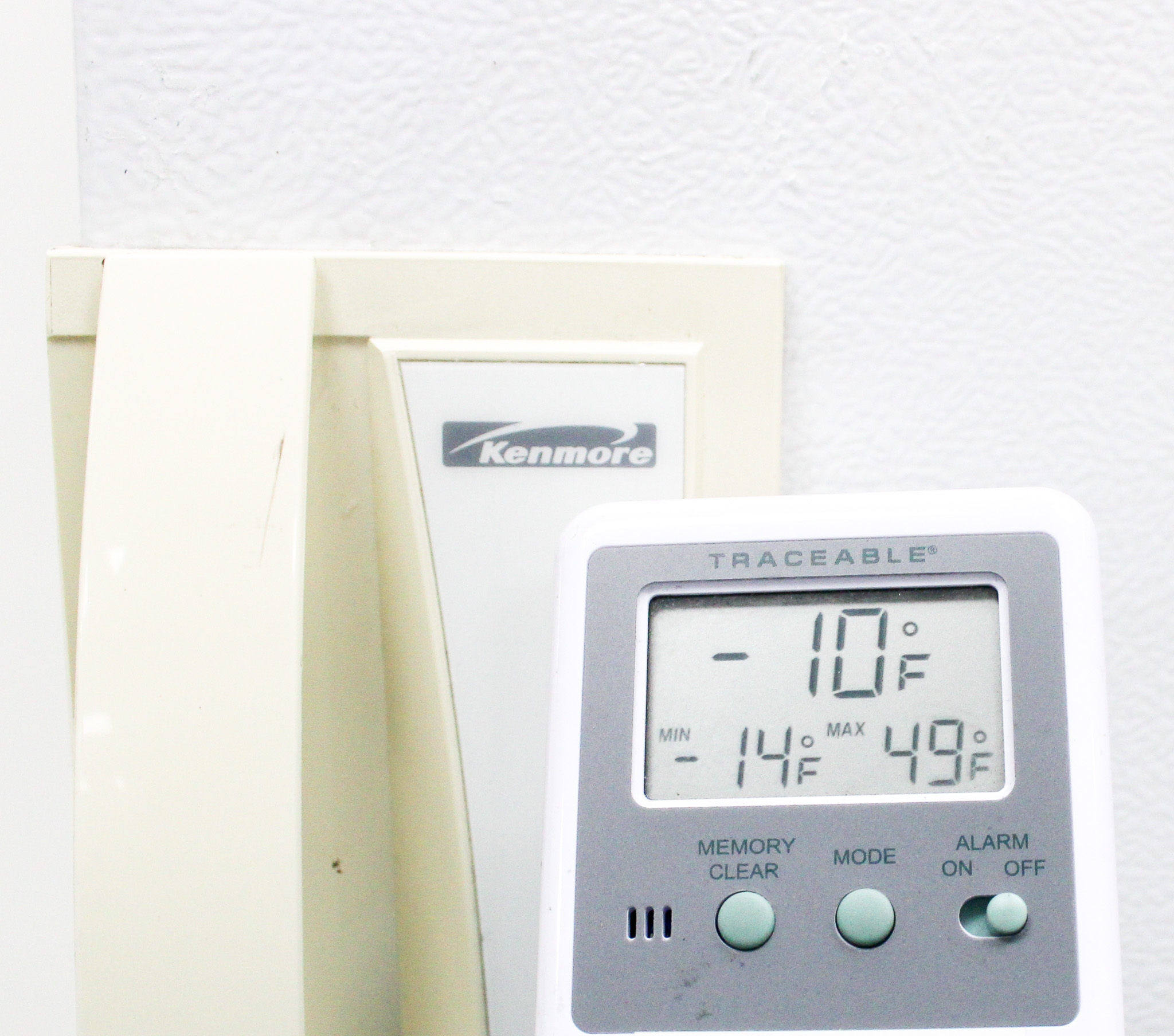 Kenmore 253.9261110 Upright Freezer -10C Space-Saving Dynamic Cooling